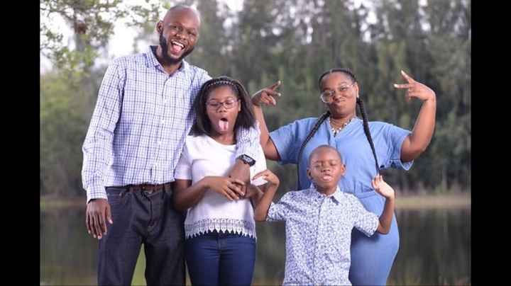 Where those goofy e-pics at?