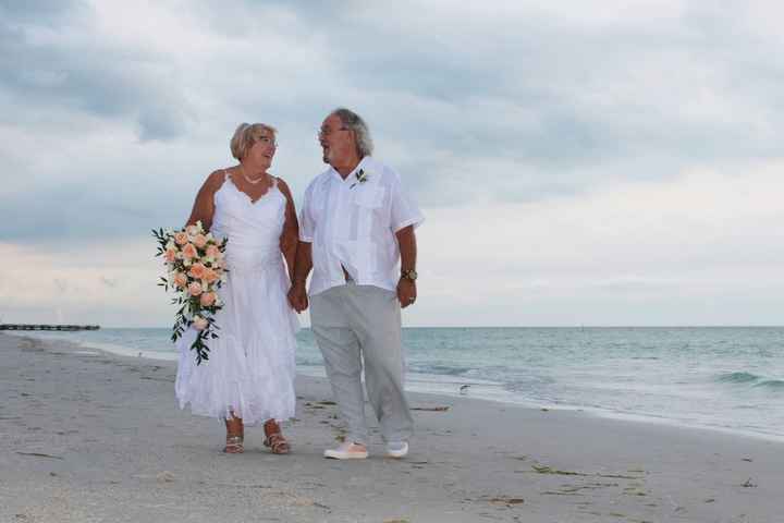 Displaying wedding photos - 1