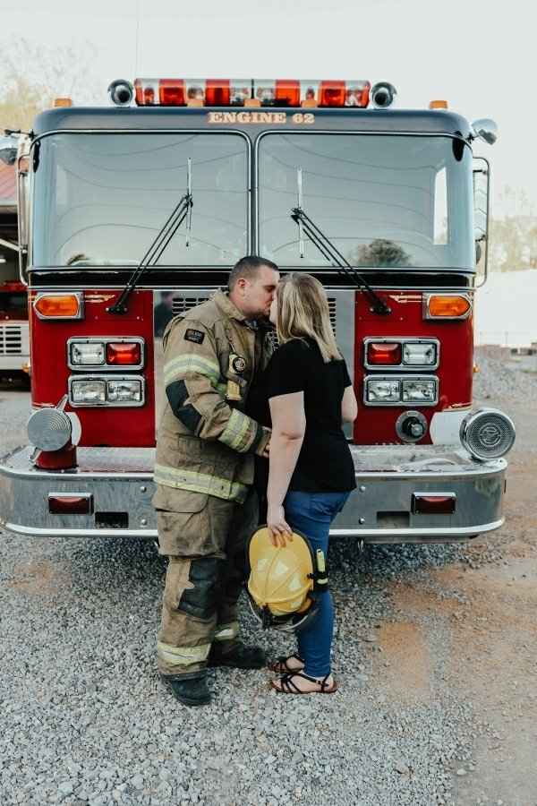 Engagement pictures - 8