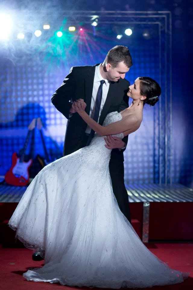 Post your Wedding  dress :)