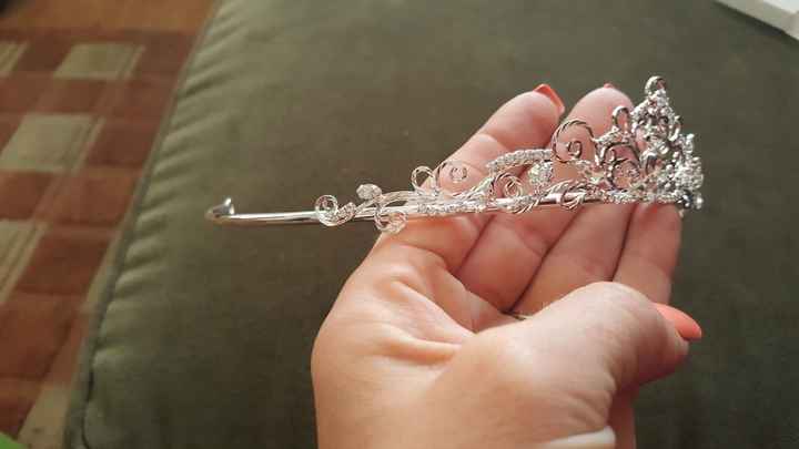 Got my headpiece in, not sure if I'm in love.