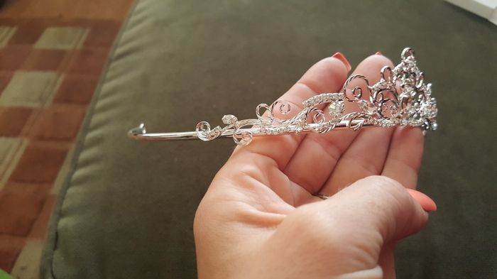 Got my headpiece in, not sure if I'm in love.