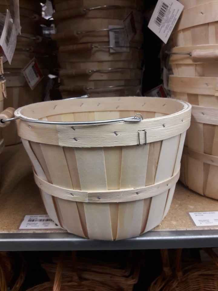 Baskets crates and buckets - 3