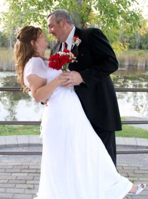 Weird OBSESSION: I love seeing brides in their ACTUAL dresses :)