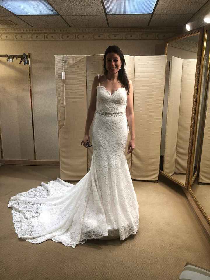 Would love to see your dresses!! 2