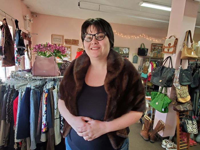 Show me your fur shrugs and does this fit? 1