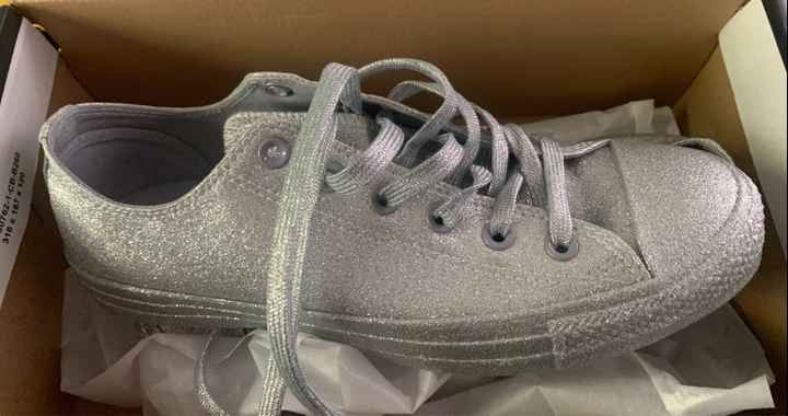 Anyone else wearing fancy Converse sneakers in lieu of heels/flats? - 1