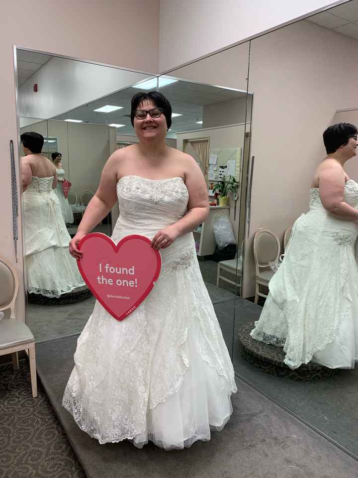 Feeling self-conscious in my wedding dress/what to wear outside for pictures in cold weather - 1