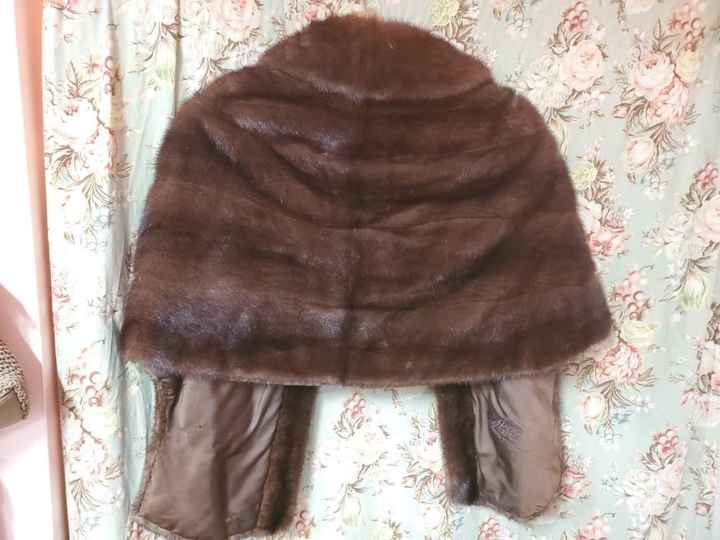 Show me your fur shrugs and does this fit? - 1