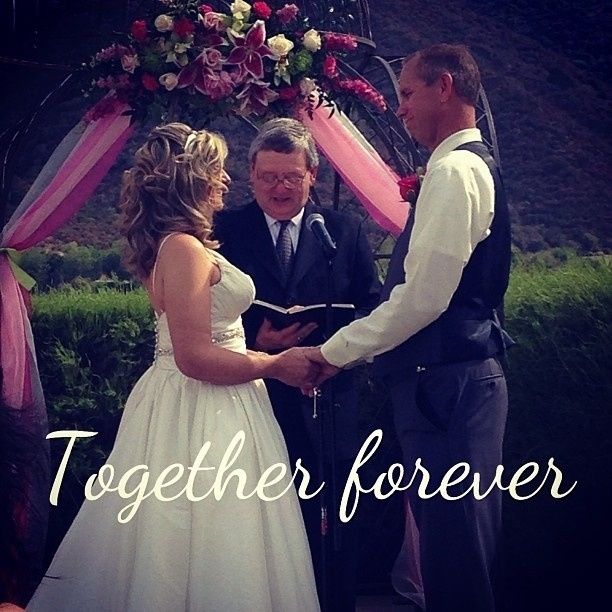 Back and married...update w pics. And more pics on page 2 and even more
