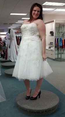 Went dress shopping [pics] and found THE church!! =]