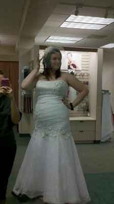 Went dress shopping [pics] and found THE church!! =]