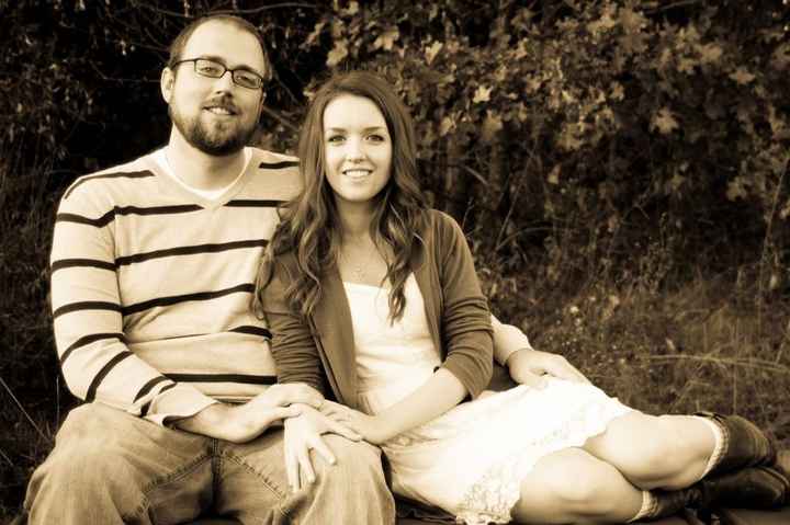 What to wear for engagement pics