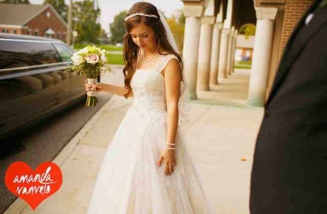 12.5 weeks later and we FINALLY got to see our wedding photos! PICS