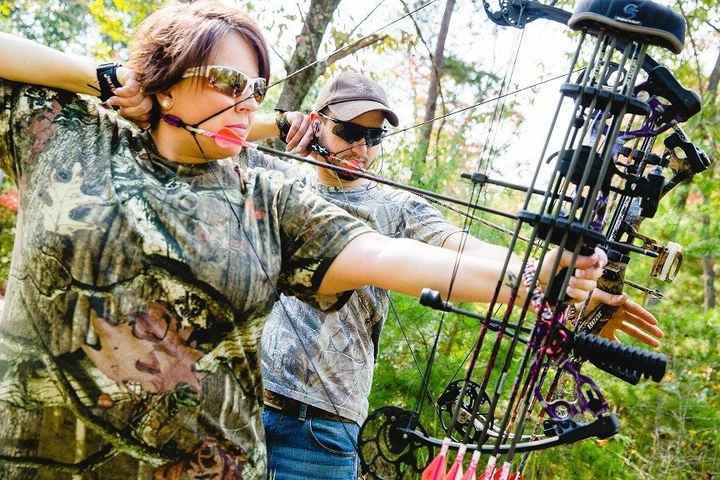 Show me your favorite engagement/wedding  photos!!