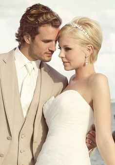 Show me your pixie cut wedding hair!