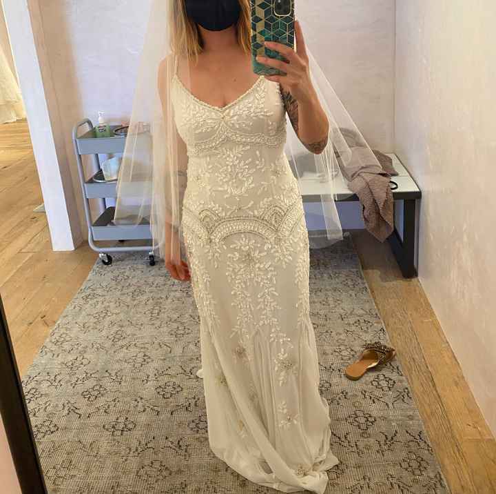 Which dress?! - 1