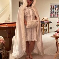 Cape and dress colors? - 4