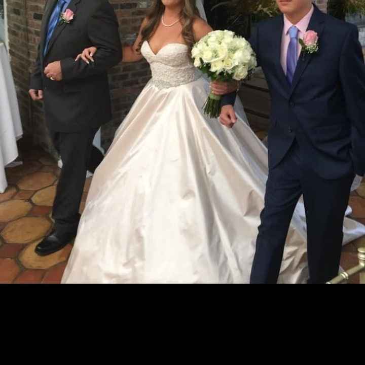 I wanna see your wedding dress!