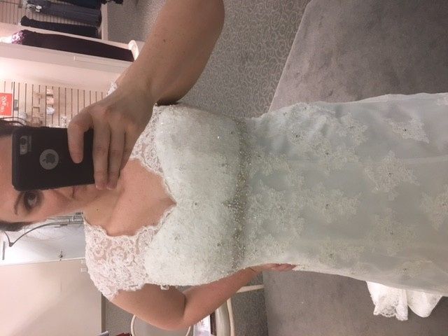 Almost same wedding dress as cousin, just found out and wedding is 3 weeks away!