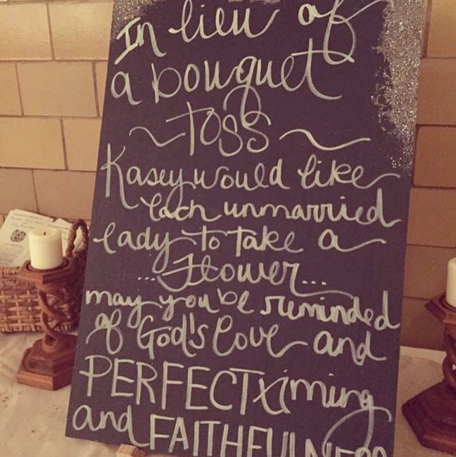 Bouquet/garter toss