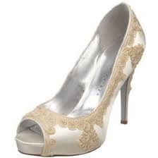 HELP! What shoes go well with my Allure dress?