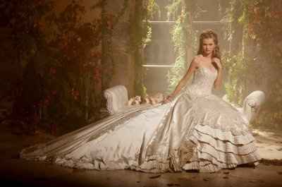 Bling-ed out wedding gowns!!!!