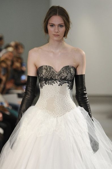honest opinion, what do you think of the dresses in this runway show?