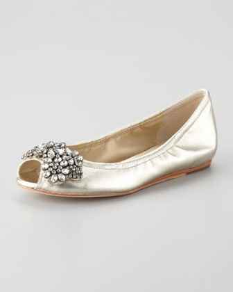 WANTED: Badgley Mischka Pumps & Vera Wang Luna Flats!