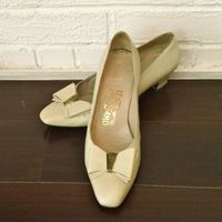 FEAST YER EYES...more shoes