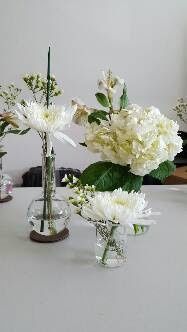 Practiced my Centerpieces, Bouquets and Boutinneres! Opinions please :)