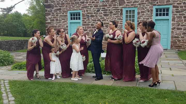 How big is the bridal party?? If you already had a wedding show me your favorite bridal group shots!