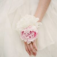 what flowers go with this?