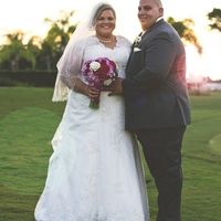 plus size brides - as in size 24 up, what dress sillouette did you pick? please show pics!