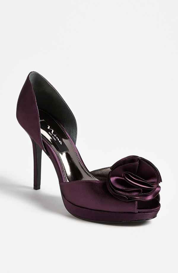 Show me your shoes.. Please!