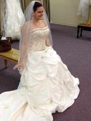 Lets see those dresses ladies!!!