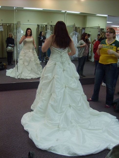 Weird OBSESSION: I love seeing brides in their ACTUAL dresses :)