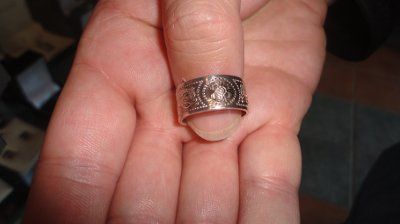 Yay!  We ordered our wedding bands today! *pics*