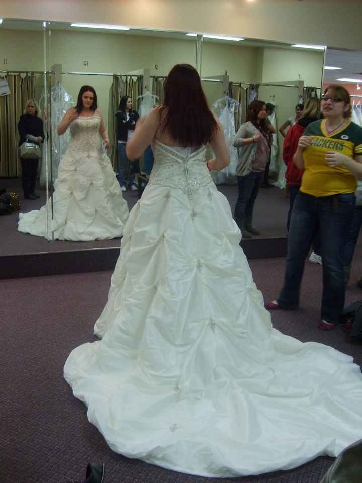 Weird OBSESSION: I love seeing brides in their ACTUAL dresses :)