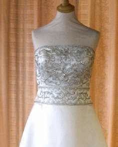 Bridesmaid dress & necklace advice