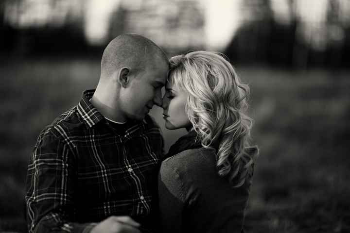 Show me your favorite engagement picture/pose...