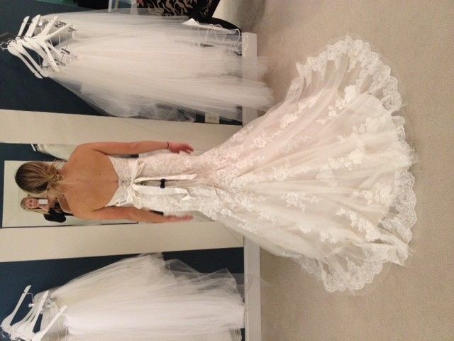 I need help picking a dress!!!!