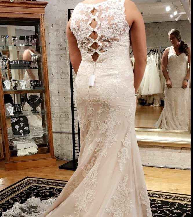 Let's see your lace wedding dresses!