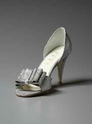 Spinoff- It's the thing to do! Heels...........