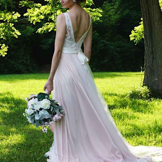 Alternative dress colors - 1