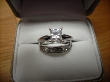 WR-New Brides to be (or 'old' if you like) Let us see your RINGS!