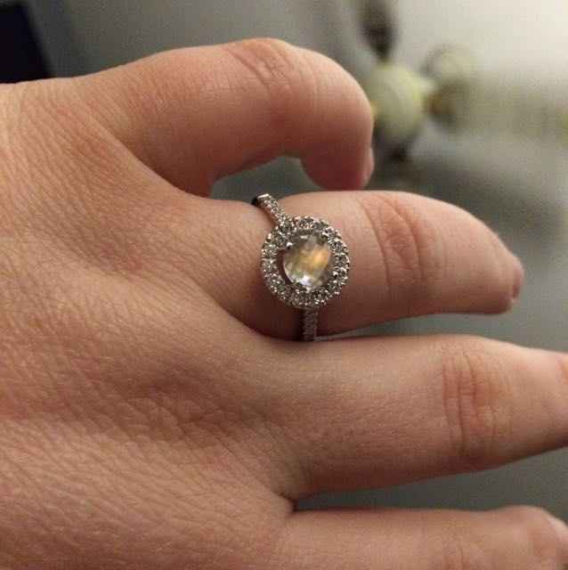 Show me... your halo engagement rings!! 💍 - 1