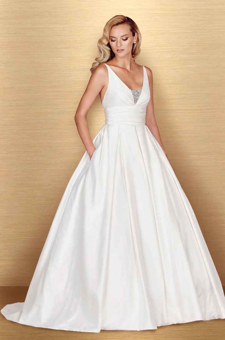 Dress dilemma 6 months out