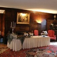 Would you have an outdoor wedding?