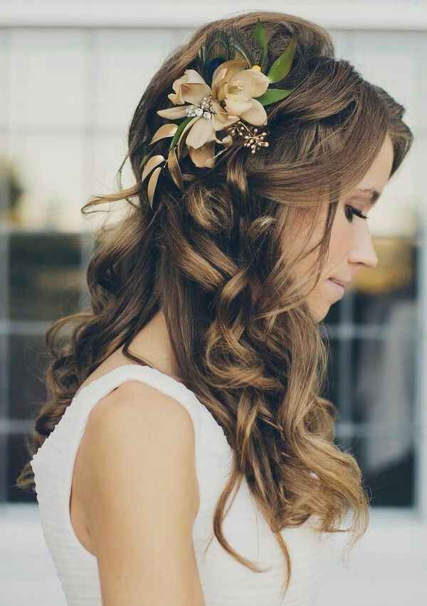 Brides wearing their hair down